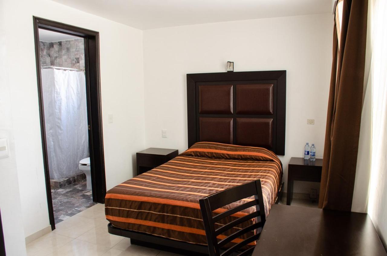 Hotel O Puente San Juan del Río Eksteriør bilde