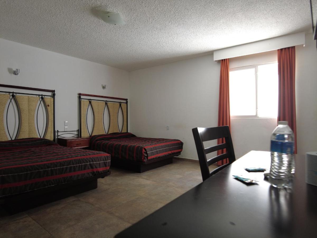 Hotel O Puente San Juan del Río Eksteriør bilde
